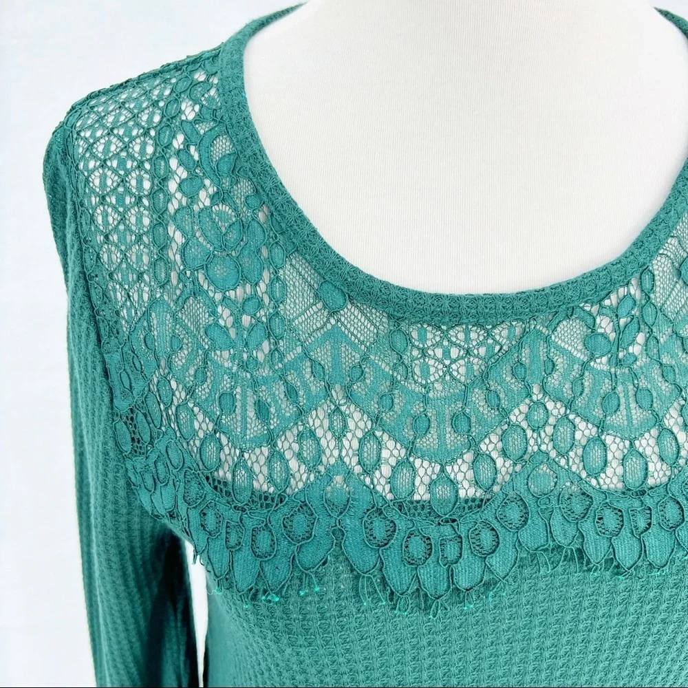 Lucky Brand Pine Grove Green Lace Mixed Thermal Long Sleeve Top Boatneck Hi-Low - Picture 3 of 7